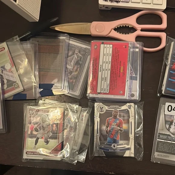 Trading Card Collection - Picture 1 of 1